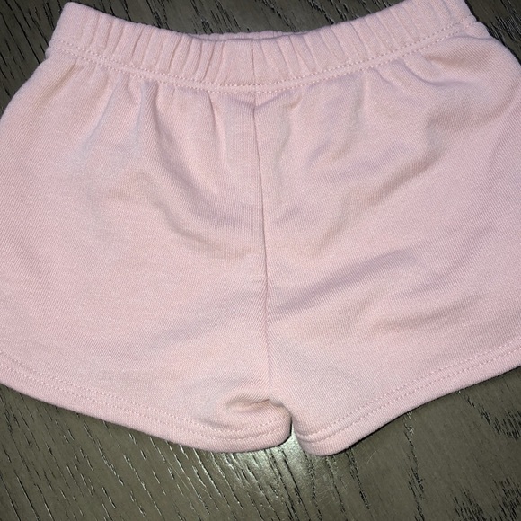 Baby girl Old Navy shorts - Picture 3 of 4